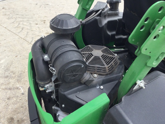 2025 John Deere Z960M Mower/Zero Turn