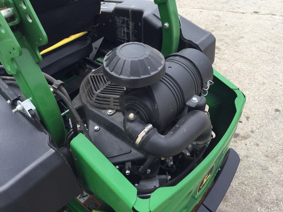 2025 John Deere Z960M Mower/Zero Turn