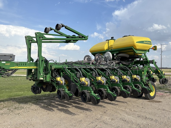 2012 John Deere 1790 Planter