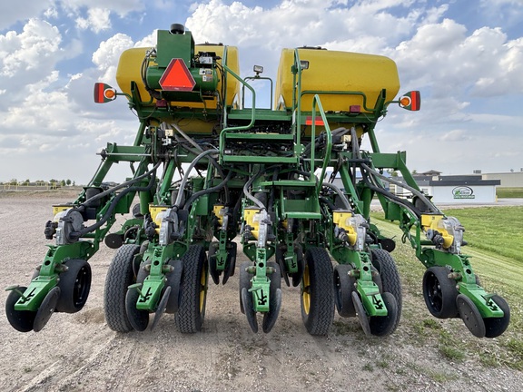 2012 John Deere 1790 Planter