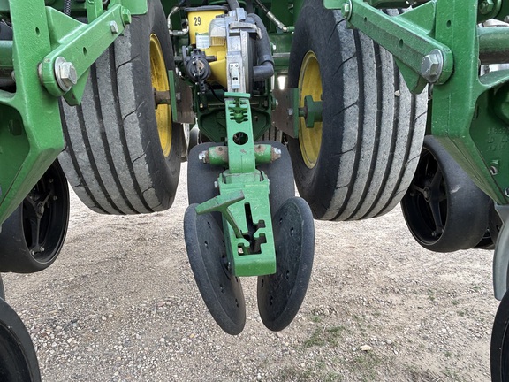 2012 John Deere 1790 Planter