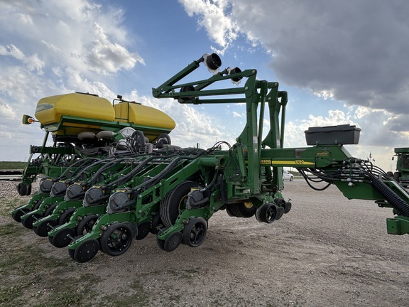 2012 John Deere 1790 Planter