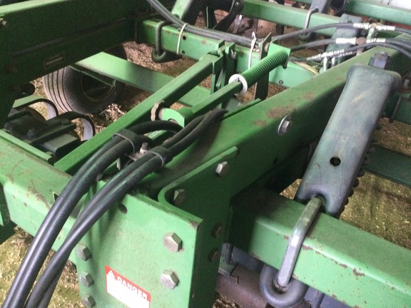 1990 John Deere 714 Chisel Plow