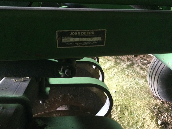 1990 John Deere 714 Chisel Plow