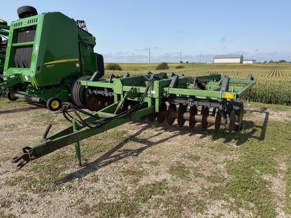 1990 John Deere 714 Chisel Plow