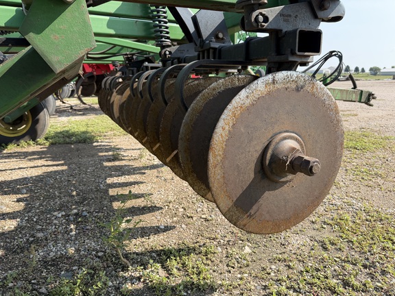 1990 John Deere 714 Chisel Plow
