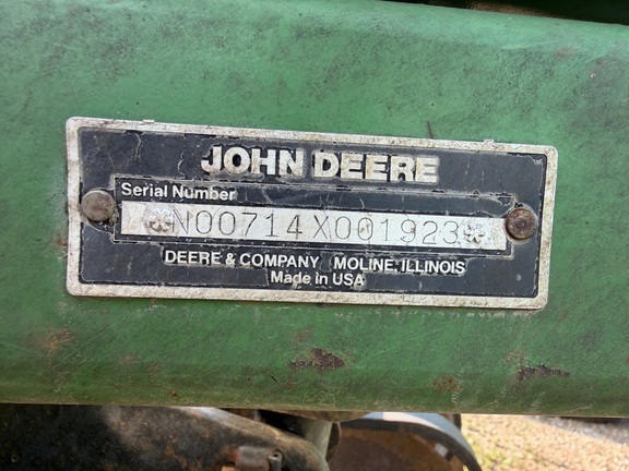 1990 John Deere 714 Chisel Plow