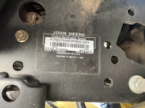 2011 John Deere X744 Garden Tractor