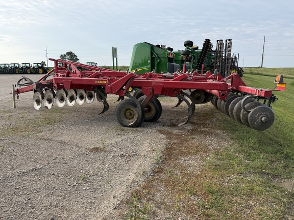 2012 Sunflower 4511-11 Chisel Plow