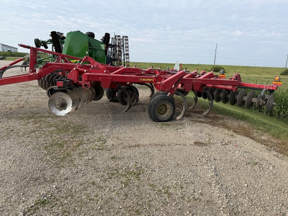 2012 Sunflower 4511-11 Chisel Plow