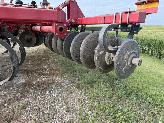 2012 Sunflower 4511-11 Chisel Plow