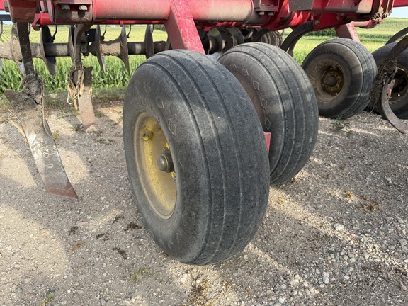 2012 Sunflower 4511-11 Chisel Plow