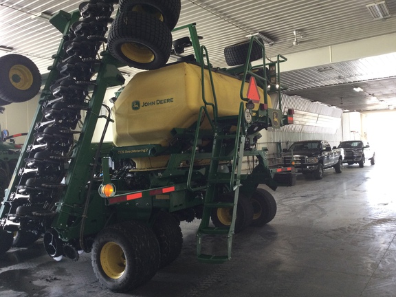 2022 John Deere N540C Air Seeder