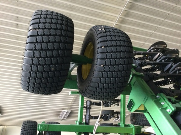 2022 John Deere N540C Air Seeder