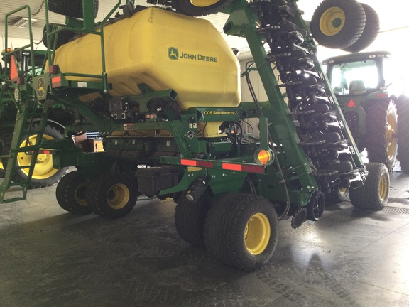 2022 John Deere N540C Air Seeder