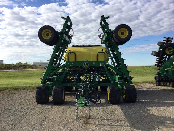 2022 John Deere N540C Air Seeder