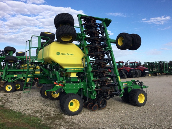 2022 John Deere N540C Air Seeder