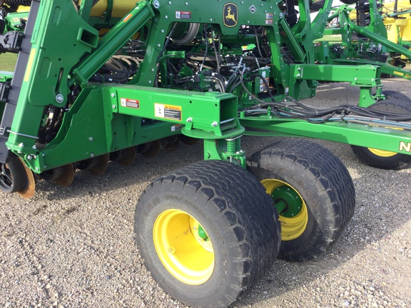 2022 John Deere N540C Air Seeder