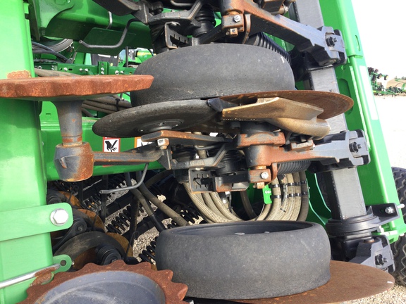 2022 John Deere N540C Air Seeder