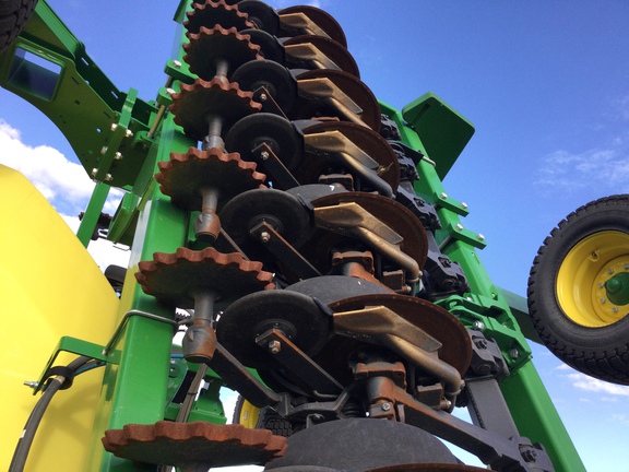2022 John Deere N540C Air Seeder