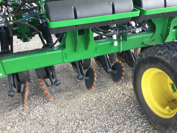 2022 John Deere N540C Air Seeder
