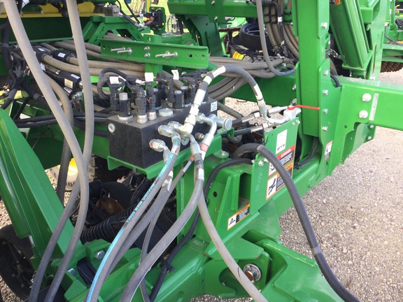 2022 John Deere N540C Air Seeder