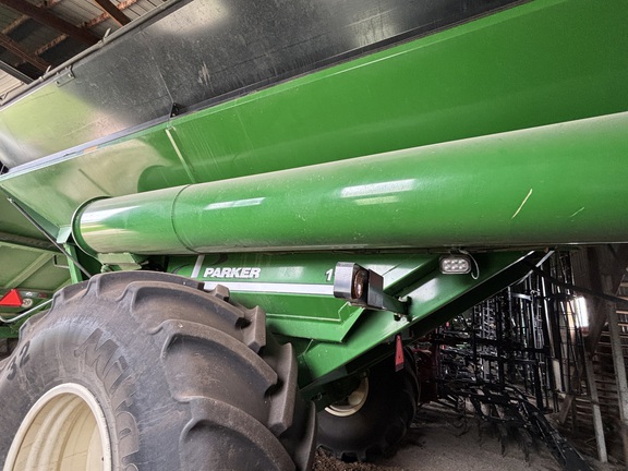 2019 Parker 1142 Grain Cart