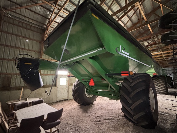 2019 Parker 1142 Grain Cart