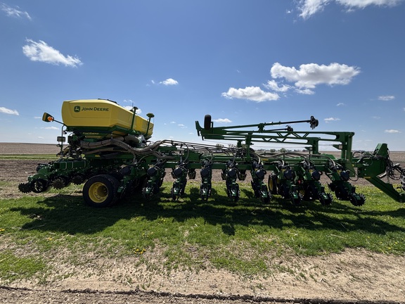 2024 John Deere DB60 Planter