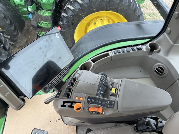 2025 John Deere 8R 370 Tractor