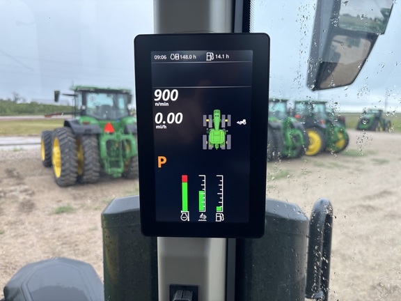 2025 John Deere 8R 370 Tractor