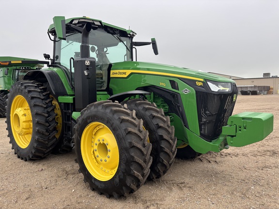 2025 John Deere 8R 370 Tractor