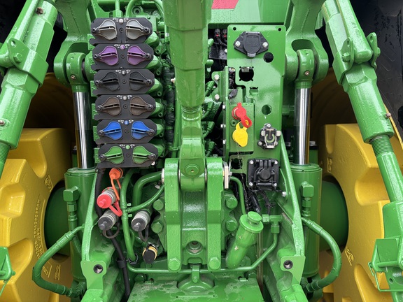 2025 John Deere 8R 370 Tractor