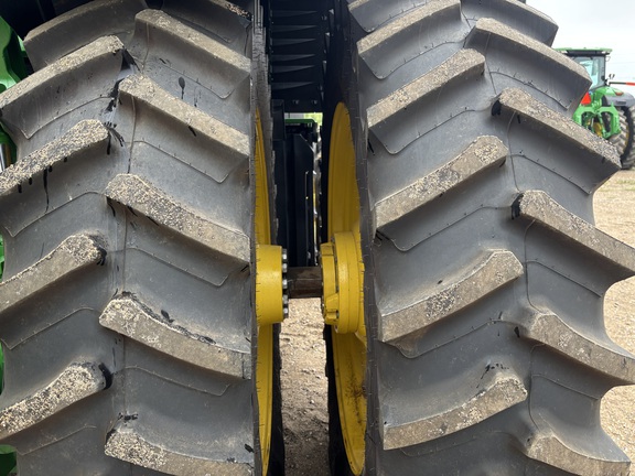 2025 John Deere 8R 370 Tractor