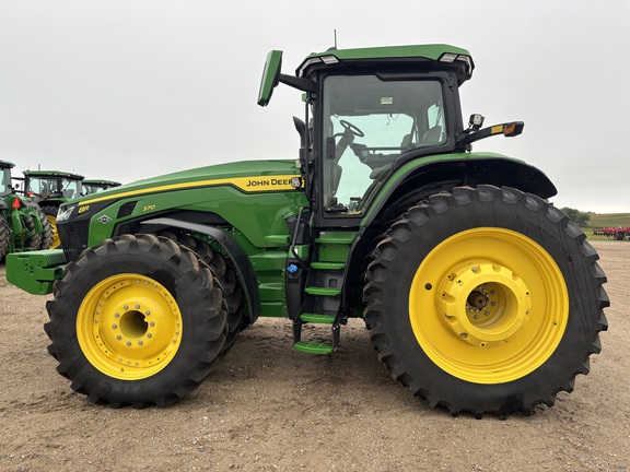 2025 John Deere 8R 370 Tractor