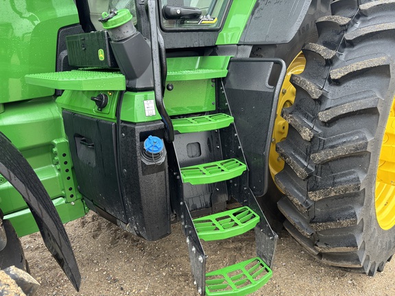 2025 John Deere 8R 370 Tractor
