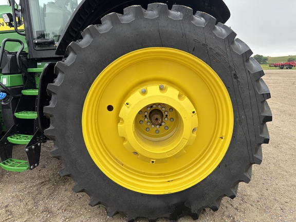 2025 John Deere 8R 370 Tractor