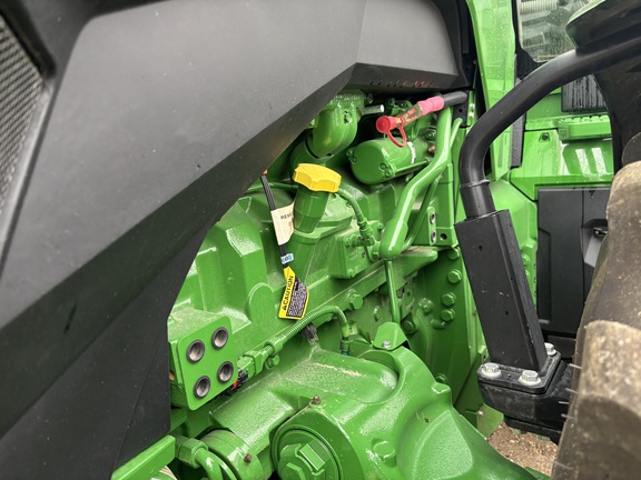 2025 John Deere 8R 370 Tractor
