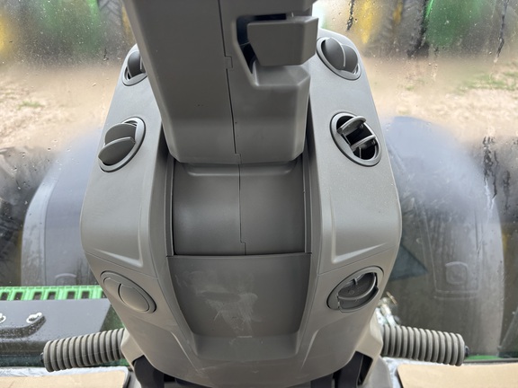 2025 John Deere 8R 370 Tractor