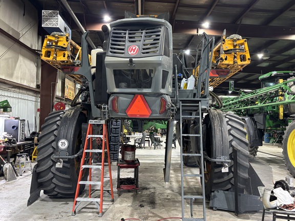 2022 Hagie STS16 Sprayer/High Clearance