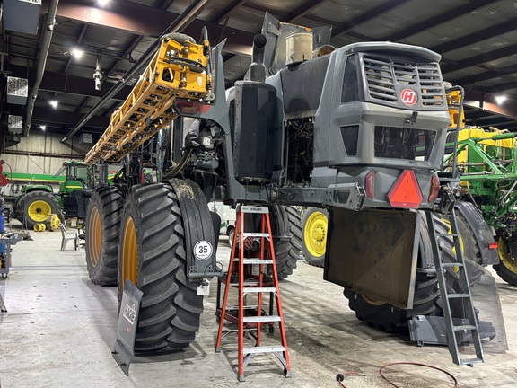 2022 Hagie STS16 Sprayer/High Clearance