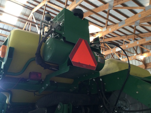 2012 John Deere 1770NT CCS Planter