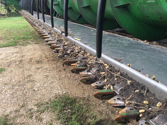 2012 John Deere 630F Header Combine