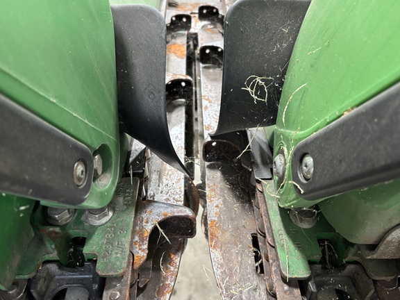 2022 John Deere C12R Header Corn Head