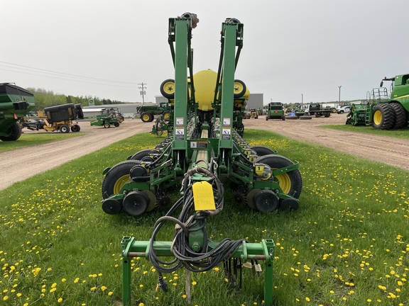 2006 John Deere 1770NT CCS Planter