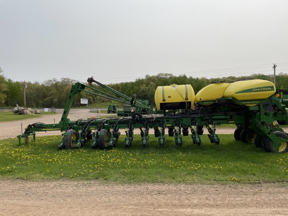 2006 John Deere 1770NT CCS Planter