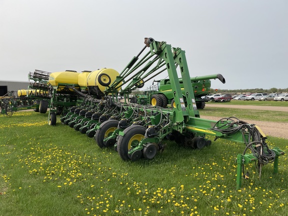 2006 John Deere 1770NT CCS Planter