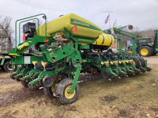 2011 John Deere 1770NT CCS Planter