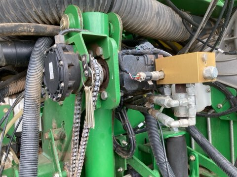 2011 John Deere 1770NT CCS Planter