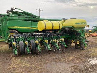 2011 John Deere 1770NT CCS Planter